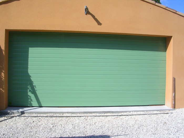 grande-porte-garage-sectionnelle